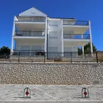 Apartment Lovely With Beautiful Pool *
