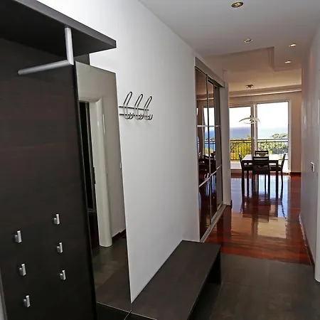 Apartment Lovely With Beautiful Pool *