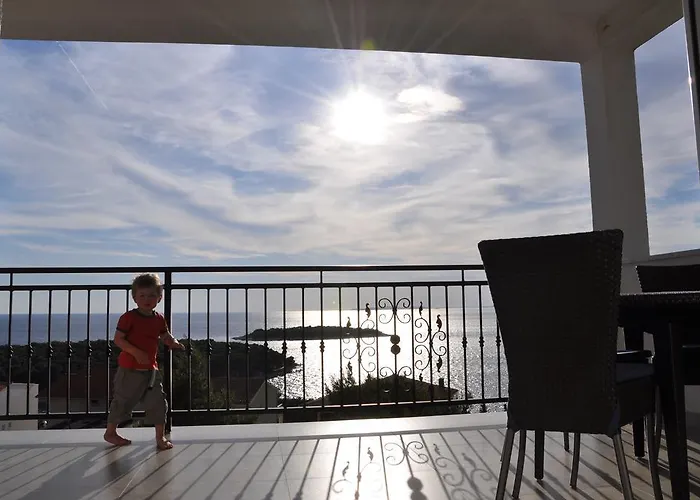 Lovely With Beautiful Pool 아파트 *