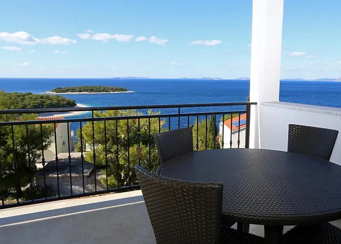 아파트 Lovely With Beautiful Pool