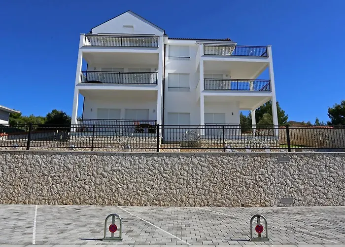 아파트 Lovely With Beautiful Pool *