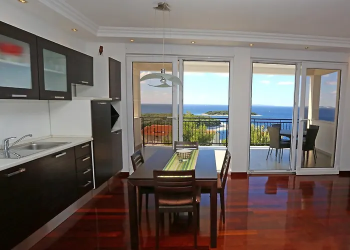 아파트 Lovely With Beautiful Pool