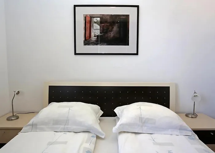 Lovely With Beautiful Pool 프리모스턴